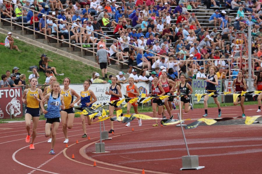 Julia Karmazin running the mile.