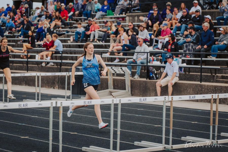 Previous freshman in the 2020-2021 school year, Allyson Dutoit qualifies for State track and field. She was able to compete in both the 100 meter high hurdles and pole vault. 