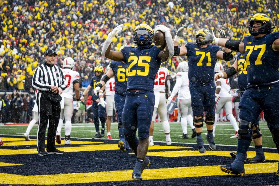 Michigans+Hassan+Haskins+celebrates+after+a+touchdown+against+Ohio+State