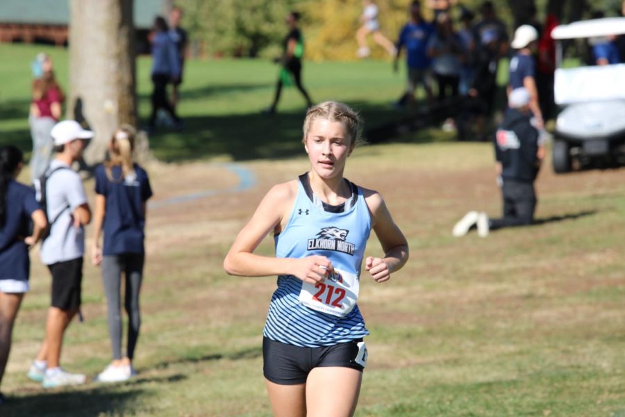 Ella+Ford+racing+at+the+2021+cross+country+state+championships.