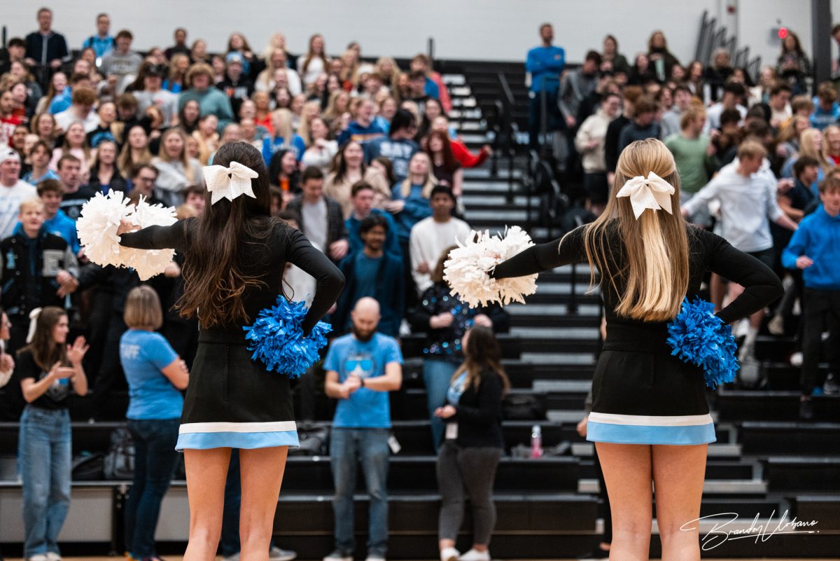 Seniors Colby Driever and Delaney Bott lead the senior class in the cheer truckin. They demonstrated the cheer at the winter pep rally on Dec. 8th 2023.
