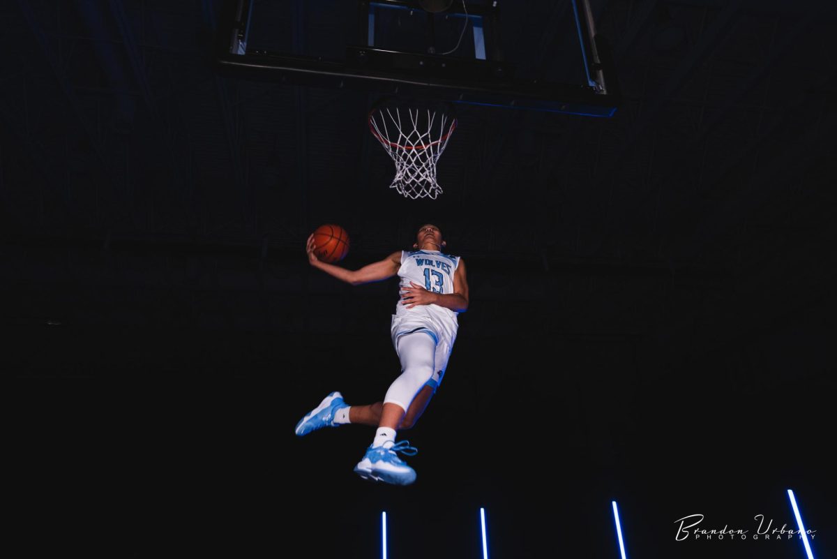Nike Orgilbold dunking in Elkhorn Norths gym on media day. 