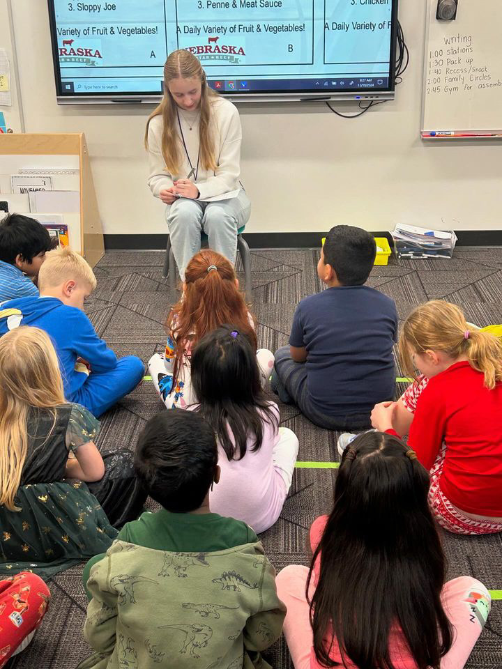 Senior Ava Bischoff taking lunch count from her students. Bischoff is a teacher Cadet at Woodbrook Elementary. 