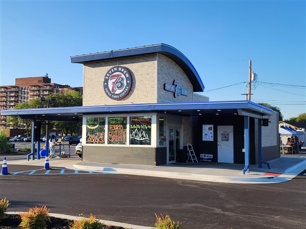 7 Brew opens in Fremont, NE. It gains business as students go before school.